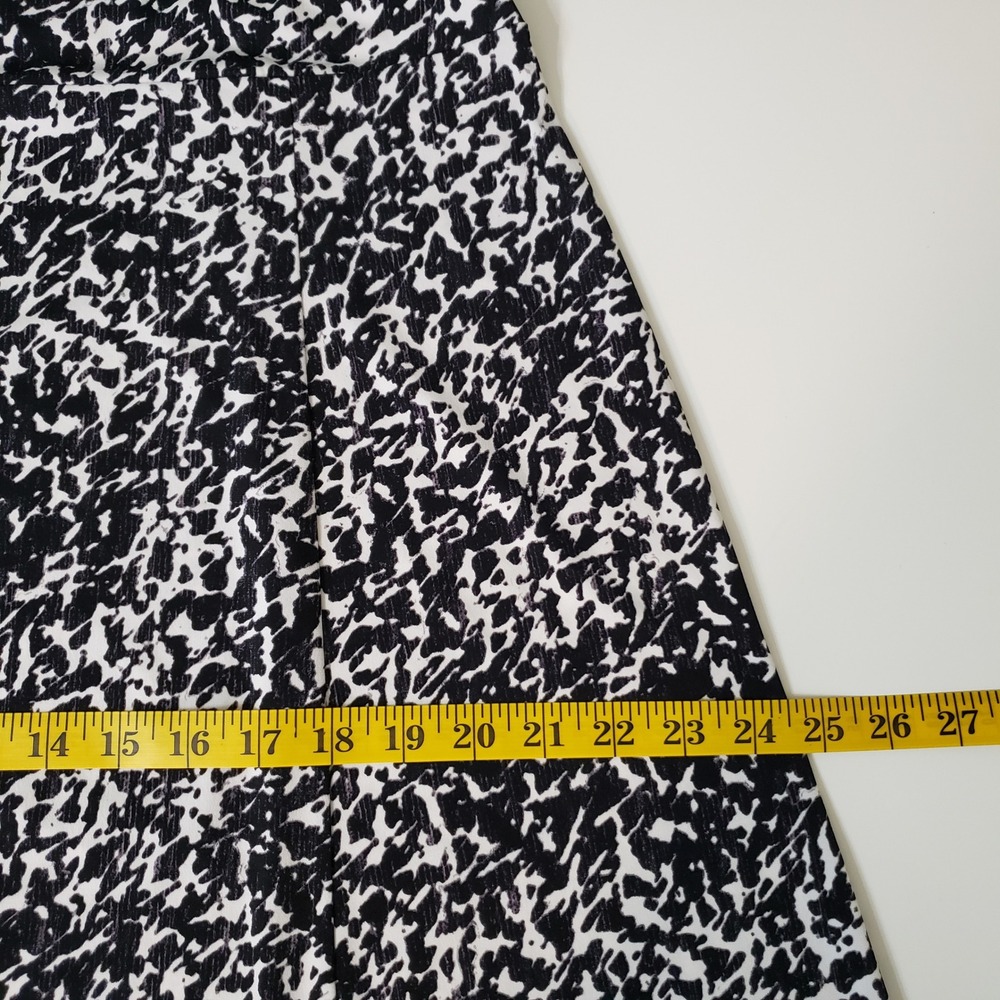 Jones Wear Medium A-Line Skirt Black White Abstract Animal Print Office Workwear - Picture 6 of 12